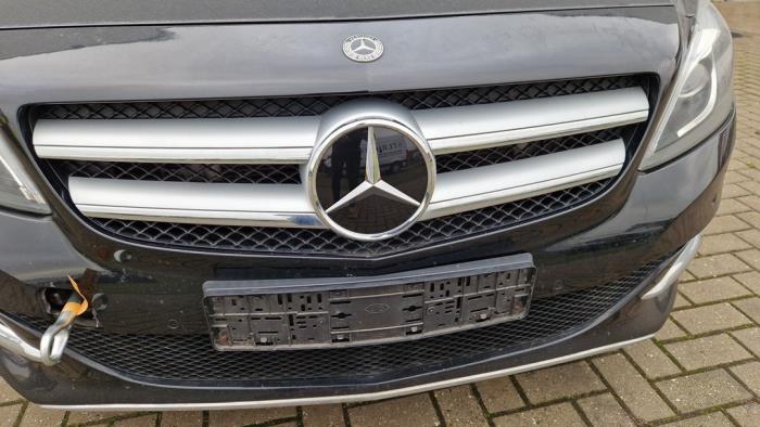 Mercedes B Electric Drive Sloopvoertuig (2017, Metallic, Zwart)