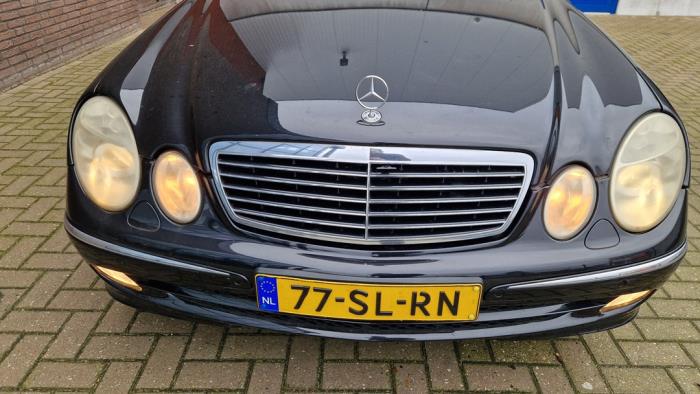 Mercedes E Combi 1.8 E-200 K 16V Sloopvoertuig (2006, Metallic, Zwart)