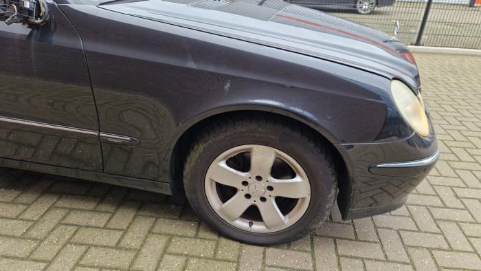 Mercedes E Combi 1.8 E-200 K 16V Sloopvoertuig (2006, Metallic, Zwart)