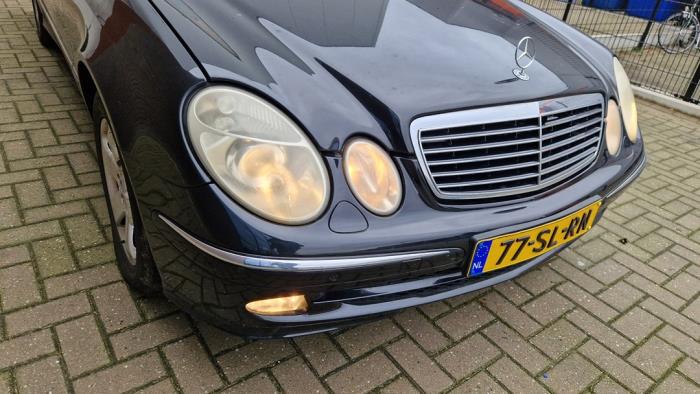 Mercedes E Combi 1.8 E-200 K 16V Sloopvoertuig (2006, Metallic, Zwart)