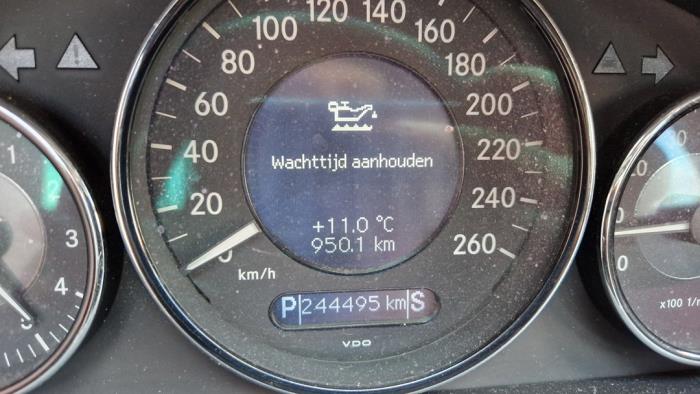 Mercedes CLS 350 3.5 V6 18V Sloopvoertuig (2005, Metallic, Zilvergrijs)