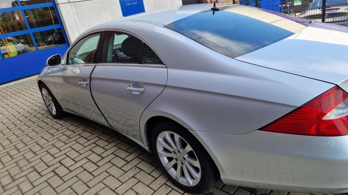 Mercedes CLS 350 3.5 V6 18V Sloopvoertuig (2005, Metallic, Zilvergrijs)