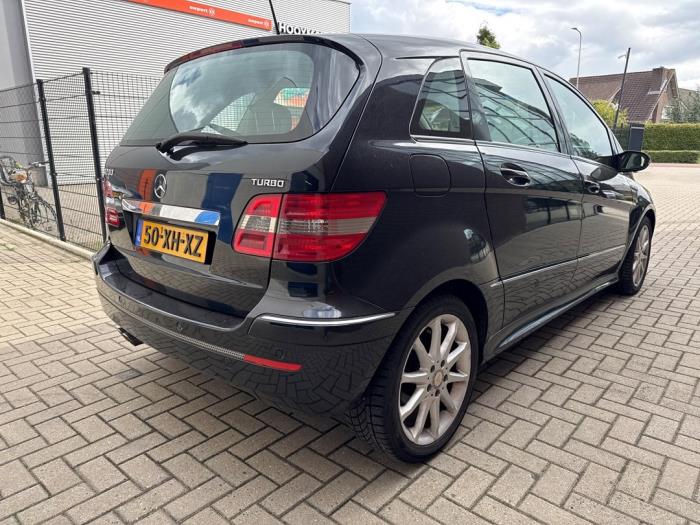 Mercedes B 2.0 B-200 16V Turbo Sloopvoertuig (2007, Metallic, Zwart)