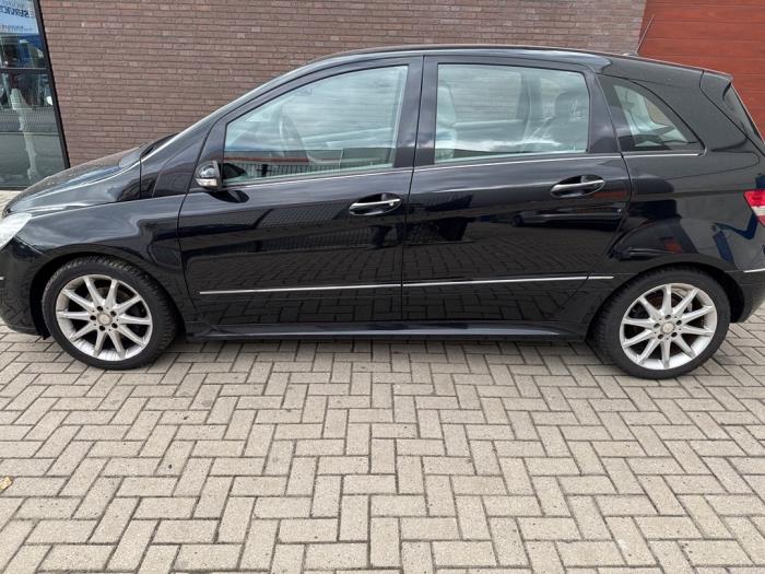 Mercedes B 2.0 B-200 16V Turbo Sloopvoertuig (2007, Metallic, Zwart)
