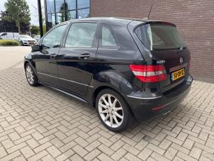 Mercedes B 2.0 B-200 16V Turbo Sloopvoertuig (2007, Metallic, Zwart)