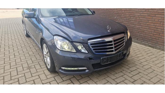 Mercedes E Estate E-220 CDI 16V BlueEfficiency Sloopvoertuig (2011, Metallic, Blauw)