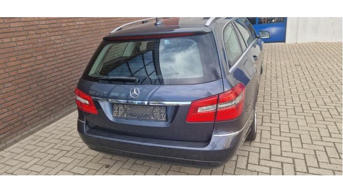 Mercedes E Estate E-220 CDI 16V BlueEfficiency Sloopvoertuig (2011, Metallic, Blauw)