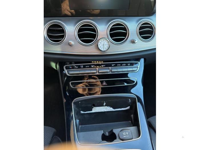 Mercedes E Estate E-200d 2.0 Turbo 16V Sloopvoertuig (2017, Metallic, Zwart)