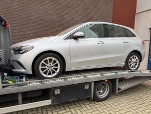 Mercedes B 2.0 B-200d  (Sloop)