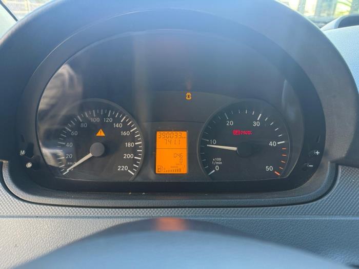 Mercedes Vito 2.2 109 CDI 16V Sloopvoertuig (2008, Metallic, Zilvergrijs)