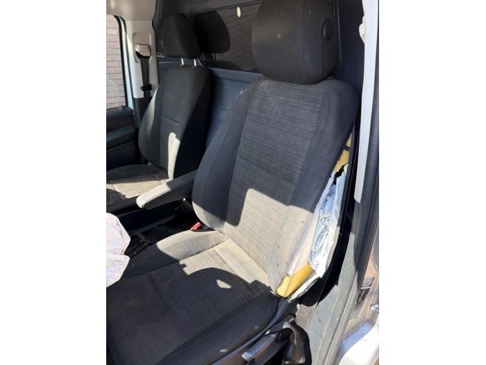 Mercedes Vito 2.2 114 CDI 16V Sloopvoertuig (2017, Metallic, Zilvergrijs)