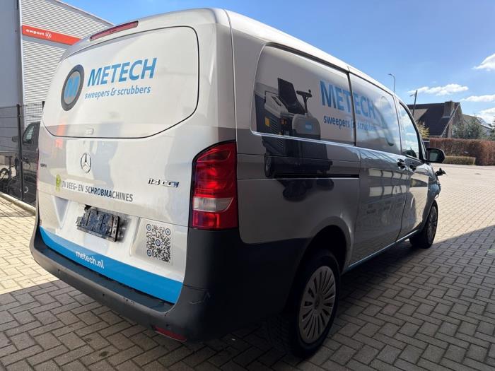 Mercedes Vito 2.2 114 CDI 16V Sloopvoertuig (2017, Metallic, Zilvergrijs)