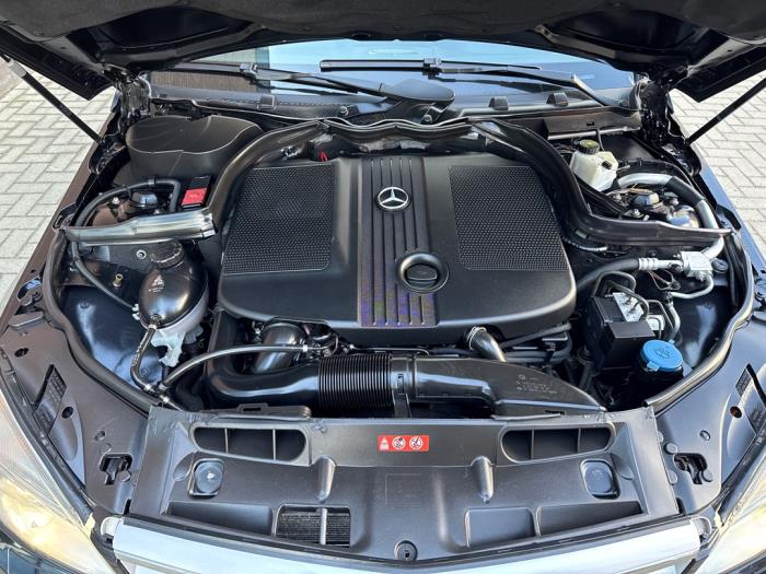 Mercedes C Estate 2.2 C-220 CDI 16V BlueEfficiency Sloopvoertuig (2010, Metallic, Zwart)