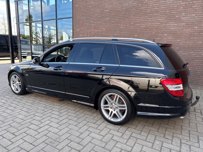 Mercedes C Estate 2.2 C-220 CDI 16V BlueEfficiency Sloopvoertuig (2010, Metallic, Zwart)