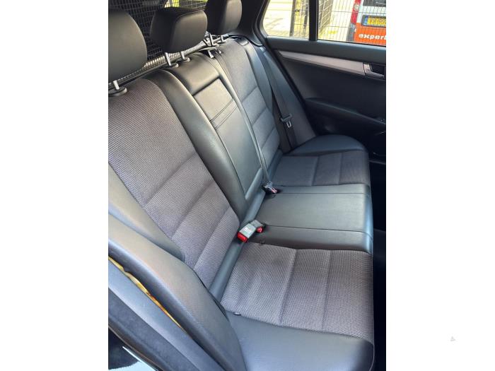 Mercedes C Estate 2.2 C-220 CDI 16V BlueEfficiency Sloopvoertuig (2010, Metallic, Zwart)