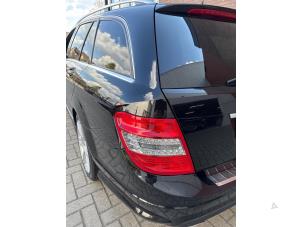 Mercedes C Estate 2.2 C-220 CDI 16V BlueEfficiency Sloopvoertuig (2010, Metallic, Zwart)