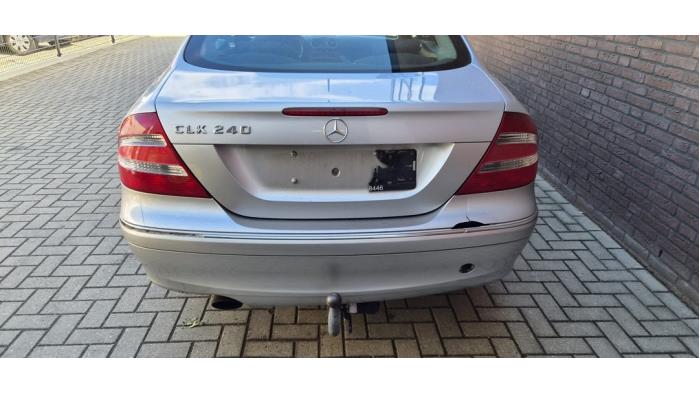 Mercedes CLK 2.6 240 V6 18V Sloopvoertuig (2002, Metallic, Zilvergrijs)