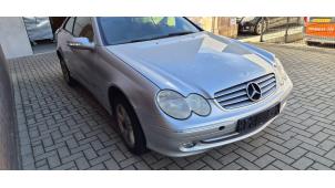 Mercedes CLK 2.6 240 V6 18V Sloopvoertuig (2002, Metallic, Zilvergrijs)