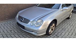 Mercedes CLK 2.6 240 V6 18V Sloopvoertuig (2002, Metallic, Zilvergrijs)