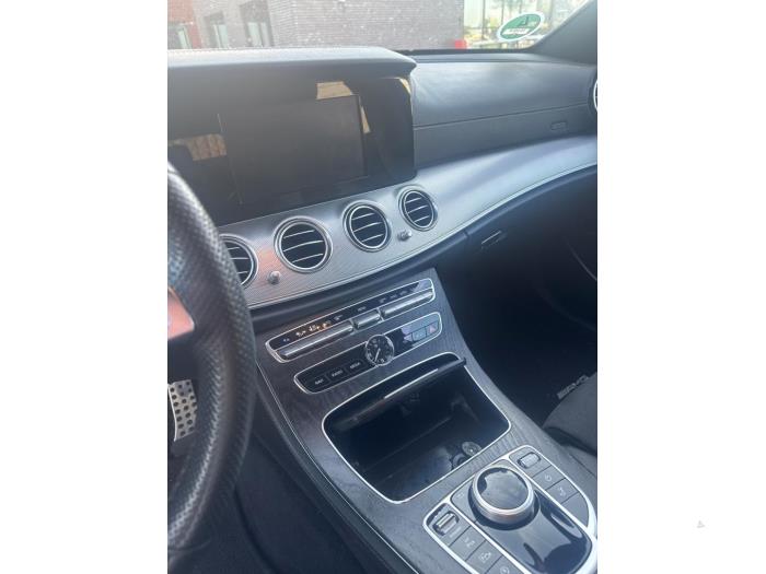 Mercedes E Estate E-220d 2.0 Turbo 16V Sloopvoertuig (2018, Metallic, Zwart)