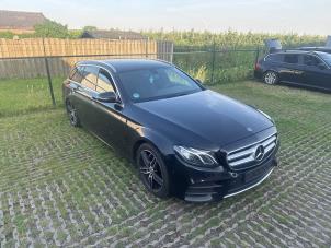 Mercedes E Estate E-220d 2.0 Turbo 16V Sloopvoertuig (2018, Metallic, Zwart)