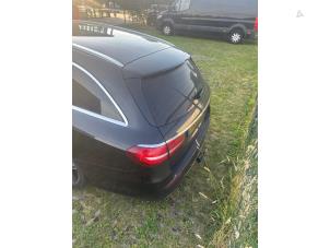 Mercedes E Estate E-220d 2.0 Turbo 16V Sloopvoertuig (2018, Metallic, Zwart)