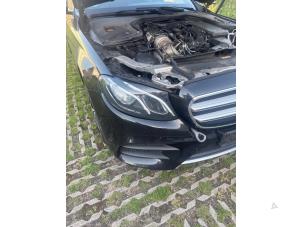 Mercedes E Estate E-220d 2.0 Turbo 16V Sloopvoertuig (2018, Metallic, Zwart)