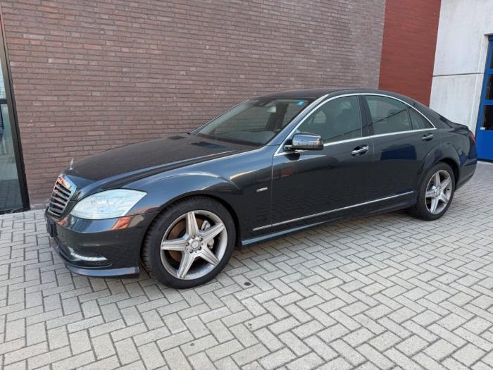 Mercedes S 3.0 S-350 BlueTec 24V 4-Matic Sloopvoertuig (2012, Metallic, Zwart)