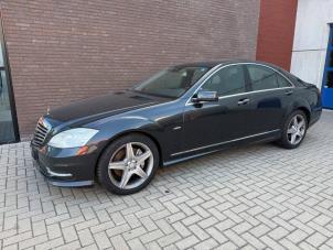 Mercedes S 3.0 S-350 BlueTec 24V 4-Matic Sloopvoertuig (2012, Metallic, Zwart)