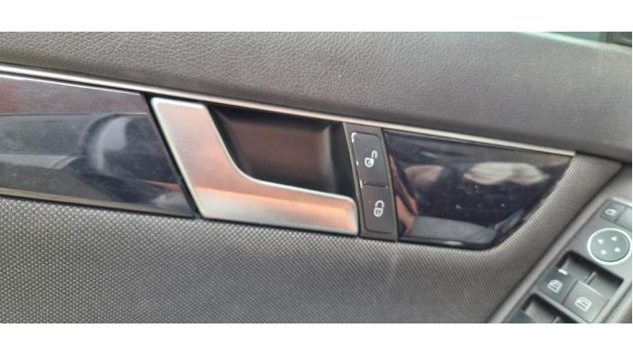 Mercedes C 2.2 C-180 CDI 16V BlueEFFICIENCY Sloopvoertuig (2011, Metallic, Grijs)