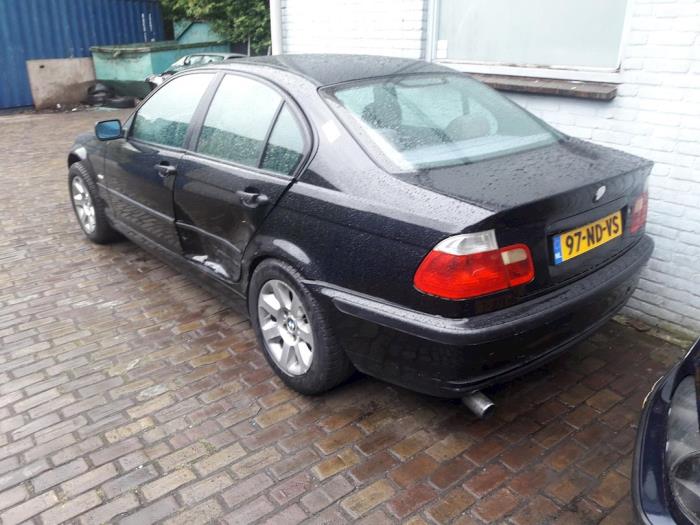BMW 3 serie 318i Sloopvoertuig (1998, Zwart)