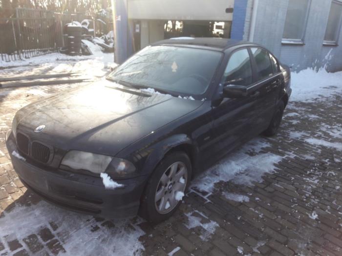 BMW 3 serie 318i Sloopvoertuig (1998, Zwart)