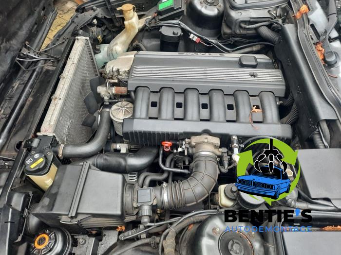 BMW 5 serie 520i 24V Sloopvoertuig (1993, Zwart)