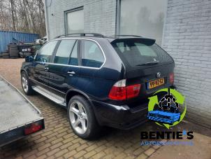 BMW X5 4.4 V8 32V Sloopvoertuig (2002, Zwart, Saffierblauw, Saffierzwart)