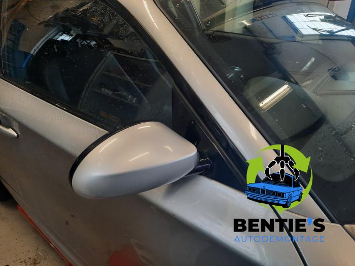 BMW 1 serie 118i 16V Sloopvoertuig (2008, Titanium, Metallic, Zilver)