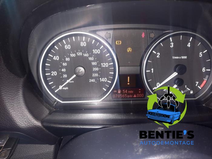 BMW 1 serie 118i 16V Sloopvoertuig (2008, Titanium, Metallic, Zilver)