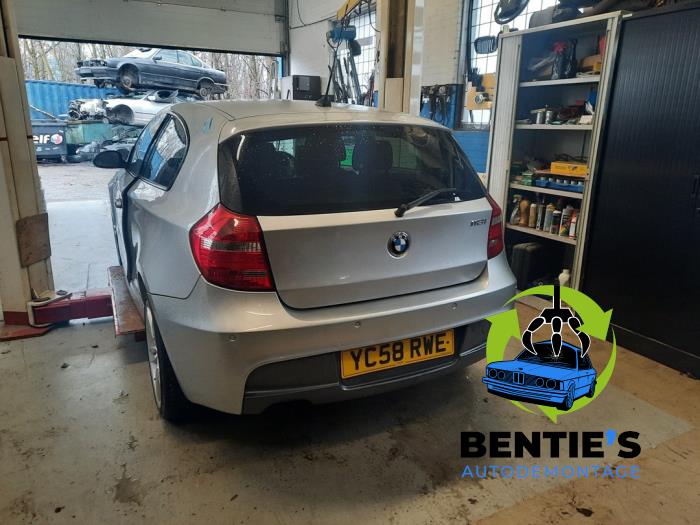 BMW 1 serie 118i 16V Sloopvoertuig (2008, Titanium, Metallic, Zilver)