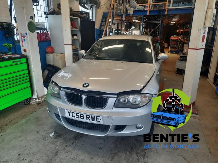 BMW 1 serie 118i 16V Sloopvoertuig (2008, Titanium, Metallic, Zilver)
