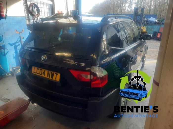 BMW X3 3.0i xDrive 24V Sloopvoertuig (2004, Zwart, Saffierblauw, Saffierzwart)