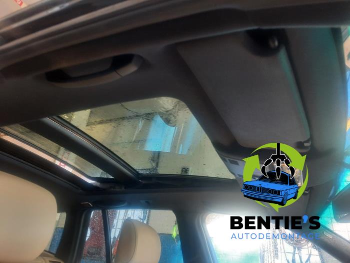 BMW X3 3.0i xDrive 24V Sloopvoertuig (2004, Zwart, Saffierblauw, Saffierzwart)