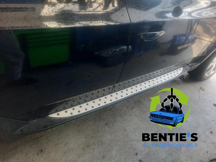 BMW X3 3.0i xDrive 24V Sloopvoertuig (2004, Zwart, Saffierblauw, Saffierzwart)