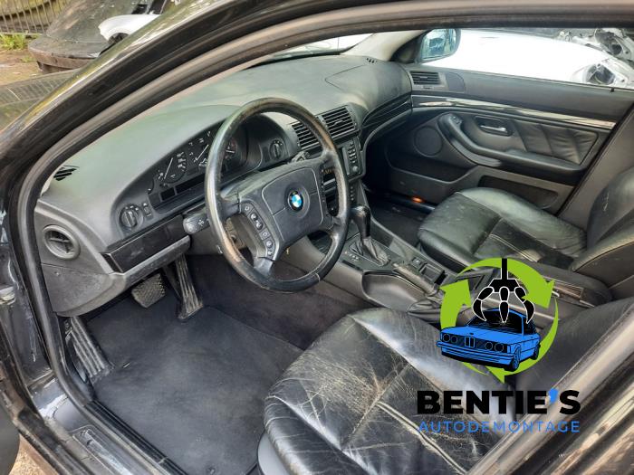 BMW 5 serie Touring 530i 24V Sloopvoertuig (2001, Zwart)