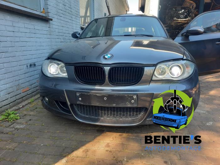 BMW 1 serie 118i 16V Sloopvoertuig (2006, Metallic, Grafiet)