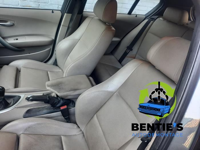 BMW 1 serie 118i 16V Sloopvoertuig (2006, Metallic, Grafiet)