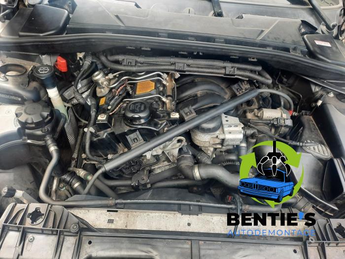 BMW 1 serie 118i 16V Sloopvoertuig (2009, Metallic, Zwart, Saffierblauw, Saffierzwart)