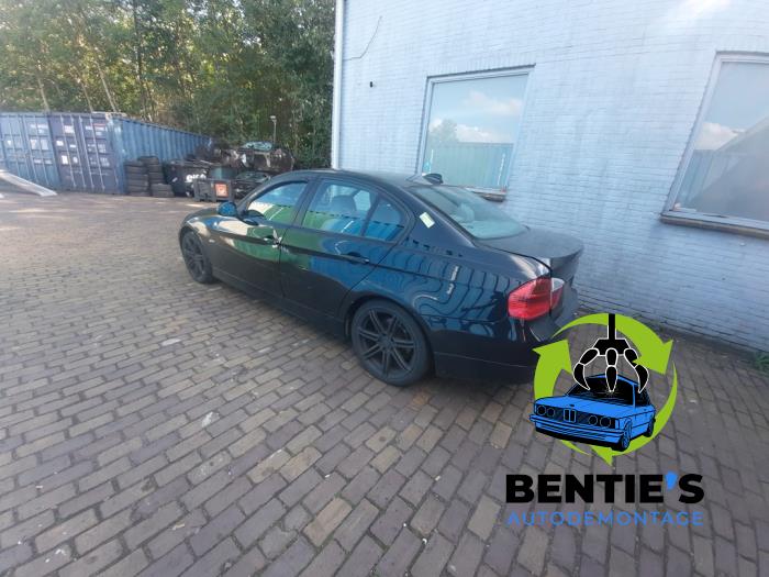 BMW 3 serie 318i 16V Sloopvoertuig (2007, Zwart)