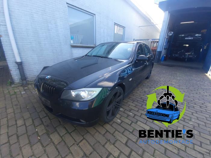 BMW 3 serie 318i 16V Sloopvoertuig (2007, Zwart)