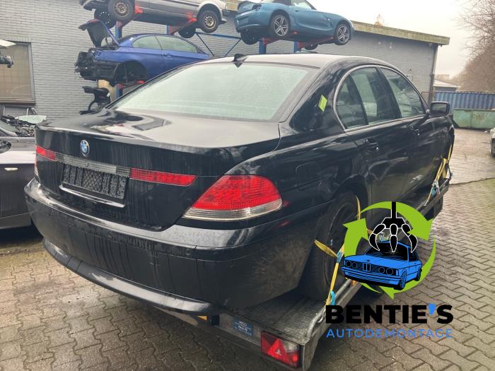 BMW 7 serie 745i,Li 4.4 V8 32V Sloopvoertuig (2002, Zwart, Saffierblauw ...