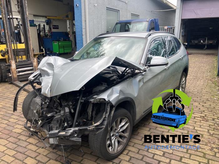 BMW X1 sDrive 20i 2.0 16V Twin Power Turbo Sloopvoertuig (2015, Grijs)