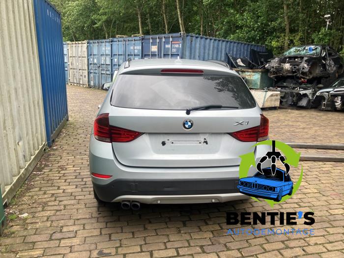 BMW X1 sDrive 20i 2.0 16V Twin Power Turbo Sloopvoertuig (2015, Grijs)